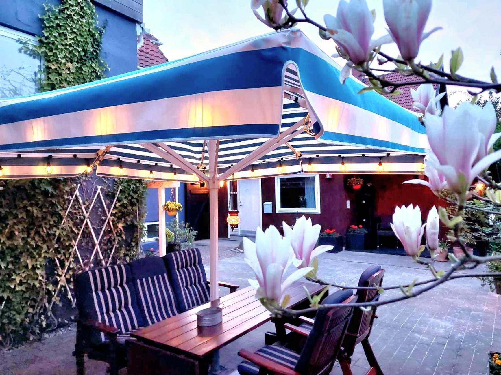 Guesthouse 'Blue House' In Vintage Villa&Garden Kopenhag Dış mekan fotoğraf